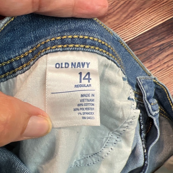 Old Navy The Sweetheart Distressed Jean Size 14 - Picture 5 of 5